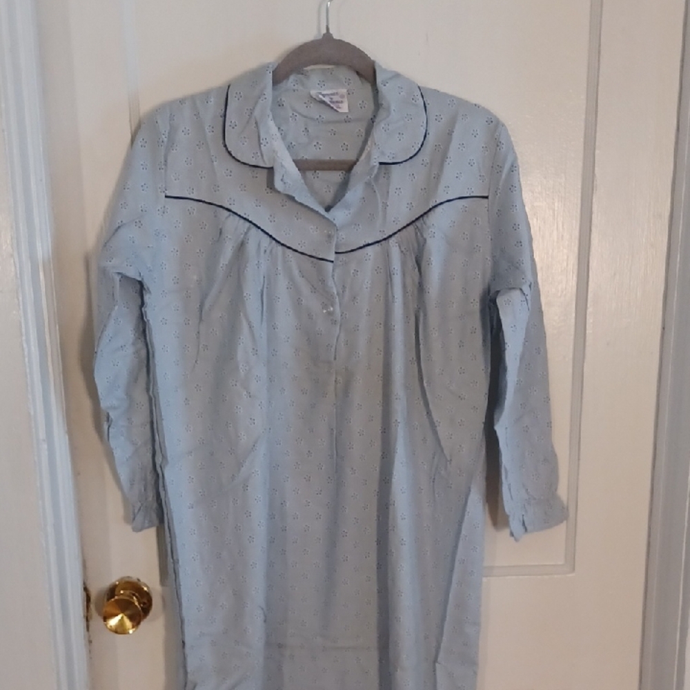 Flannel Long Sleeve Nightgown Size Small 100 Percent Cotton